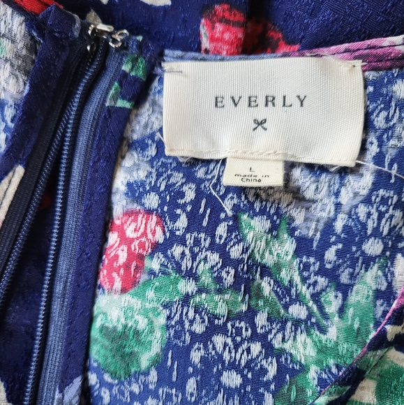 Everly Blue Floral Dress - Picture 4 of 4